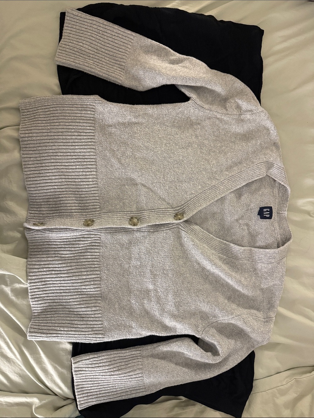 GAP women’s Light Gray Button-Up Ribbed Hem Cardigan
